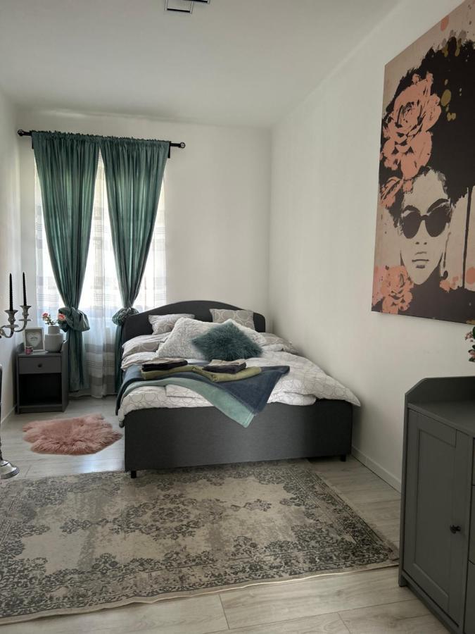 شقة Sophie'S Urban Nest ميسكولك المظهر الخارجي الصورة